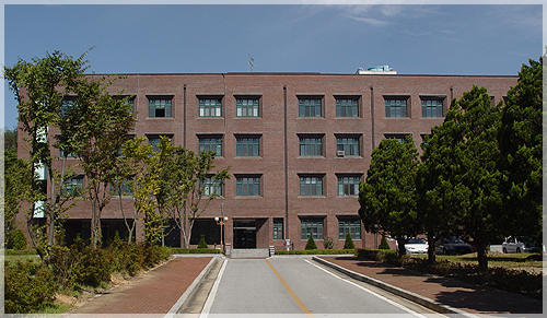 농업생명과학대학 본관